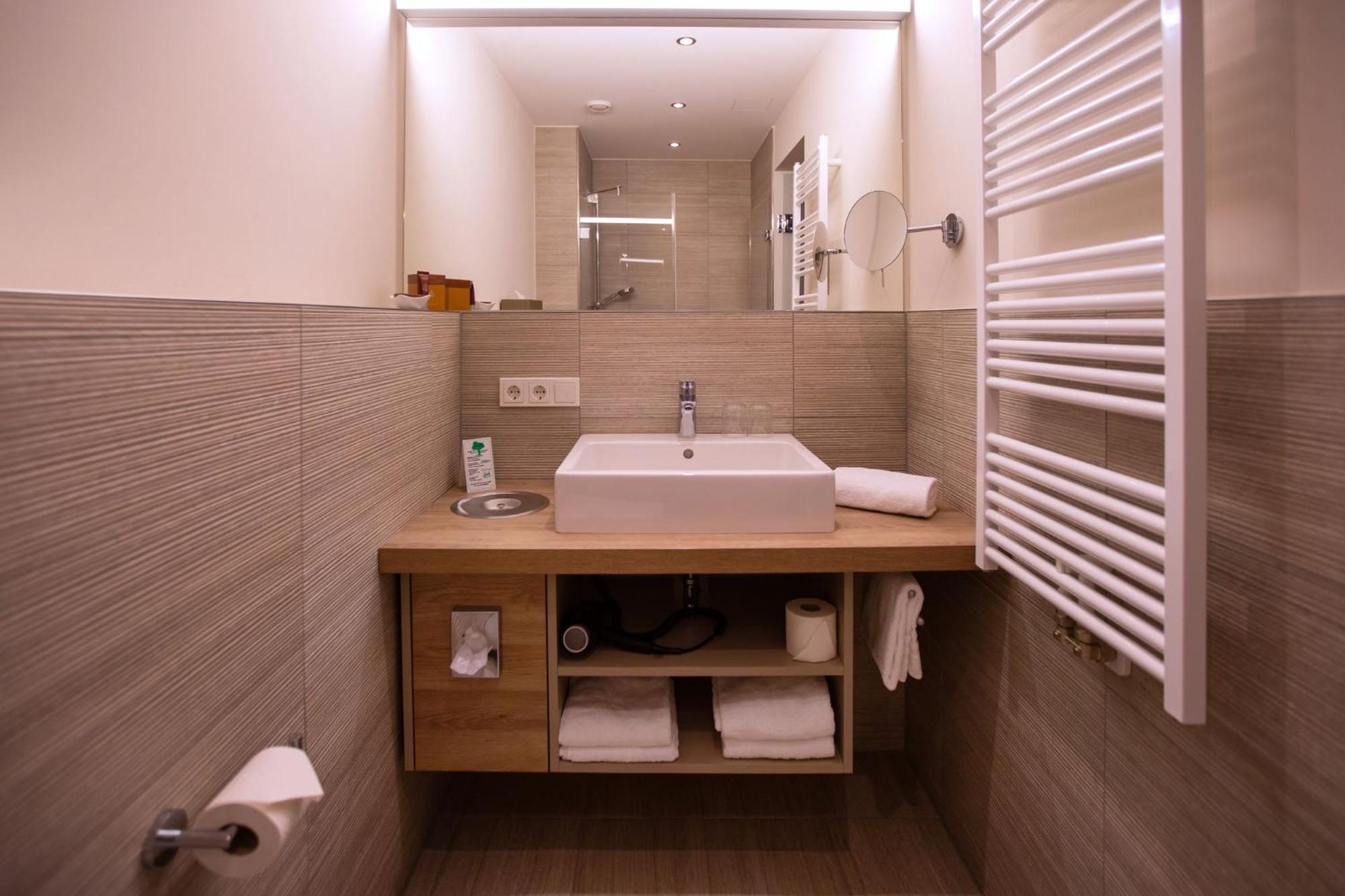 Gut Heckenhof Hotel & Golfresort An Der Sieg Gmbh & Co. Kg Eitorf Room photo