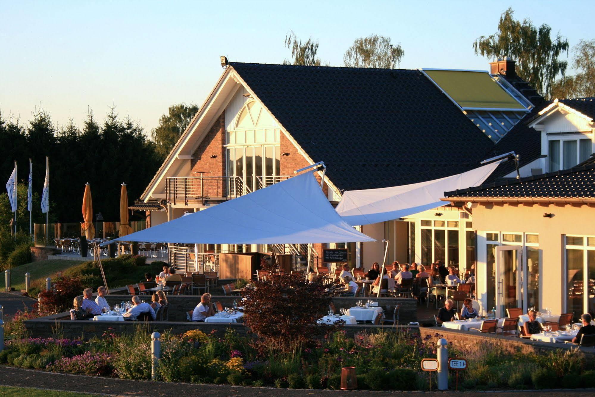 Gut Heckenhof Hotel & Golfresort An Der Sieg Gmbh & Co. Kg Eitorf Exterior photo